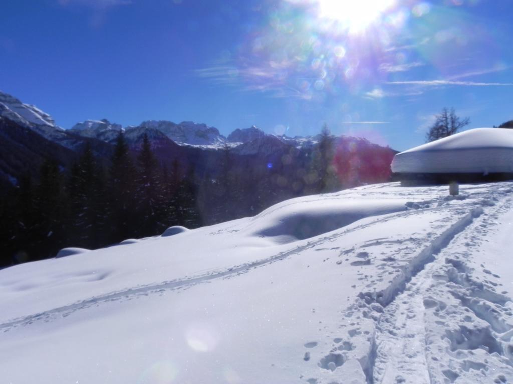 Sole Levante Malè Buitenkant foto